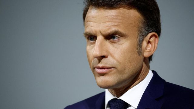 Macron, 'la destra repubblicana volta le spalle a de Gaulle'