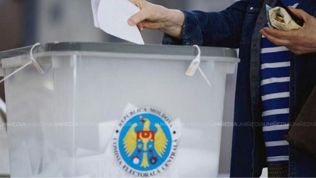 Fotografii cu buletinele de vot, transportări organizate și corupere în lanț: Ce încălcări a constatat Poliția, în ziua scrutinului