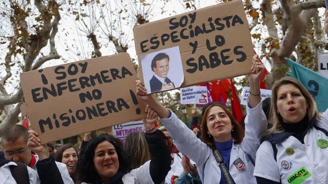 España necesita 100.000 enfermeras para alcanzar la media de la Unión Europea