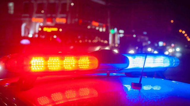 Un automobil a luat foc după un accident pe strada Socoleni din Chișinău