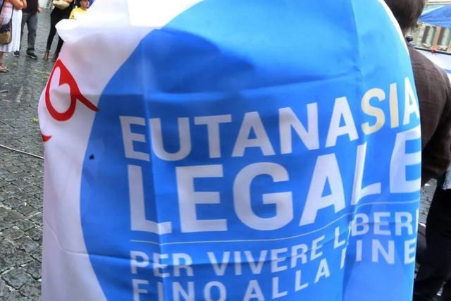 Suicidio assistito, morto in Lombardia uomo malato di sclerosi multipla