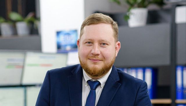 Directorul Energocom, care cere scumpirea gazului cu 45%, ridică aproape 100 mii de lei pe lună și primește tichete de masă