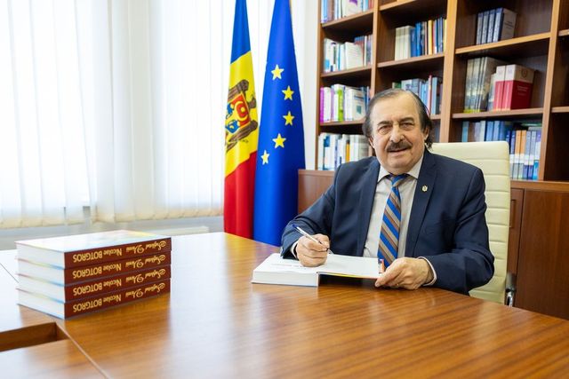 Maestrul Nicolae Botgros încheie mandatul de deputat cu un cadou pentru colegi