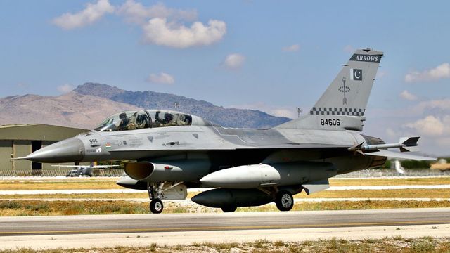 Újabb összecsapások kezdődtek Pakisztán és Afganisztán között, Kabulban is robbanások voltak