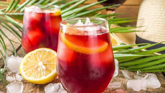 Cantabria pide la retirada del tinto de verano La Casera por contener framentos de vidrio