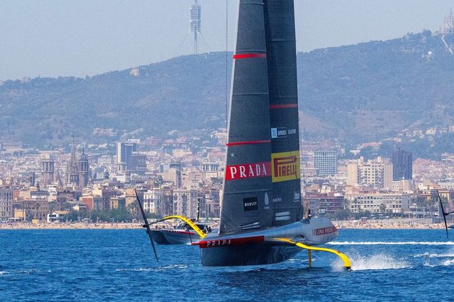 Louis Vuitton Cup, Luna Rossa trionfa su Orient Express e va in semifinale