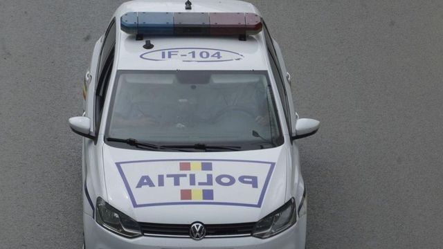 Un șofer urmărit de Poliție s-a răsturnat în Constanța. Și autospeciala care îl urmărea s-a răsturnat și a luat foc