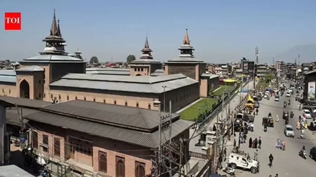 Curbs in Kashmir as protests break out in Shia-dominated areas