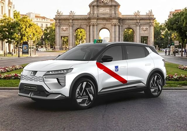 El Mitsubishi Eclipse Cross EV desembarca en el sector del taxi tras recibir la homologación