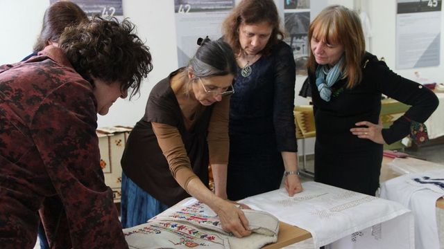 A népi iparművészeti minősítése, ahogy azt a szakember látja