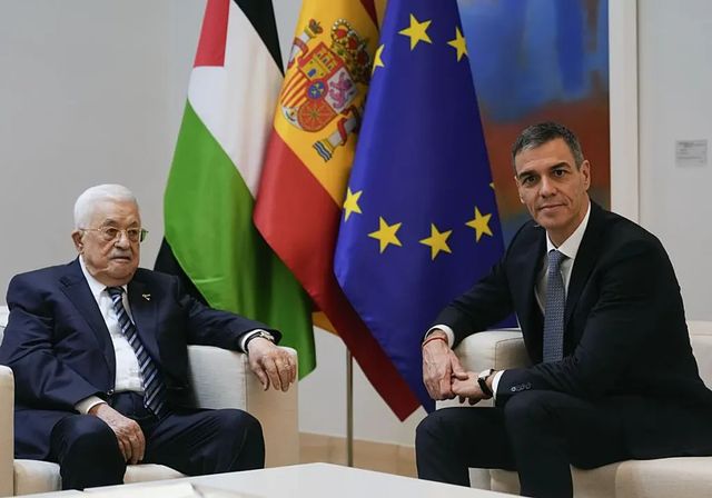 Sánchez critica ante Abás el «alto el fuego de cartón piedra» en Gaza