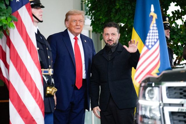 Trump semnează legea care poate lovi cumpărătorii energiei rusești: tarife de până la 100% pentru China și India