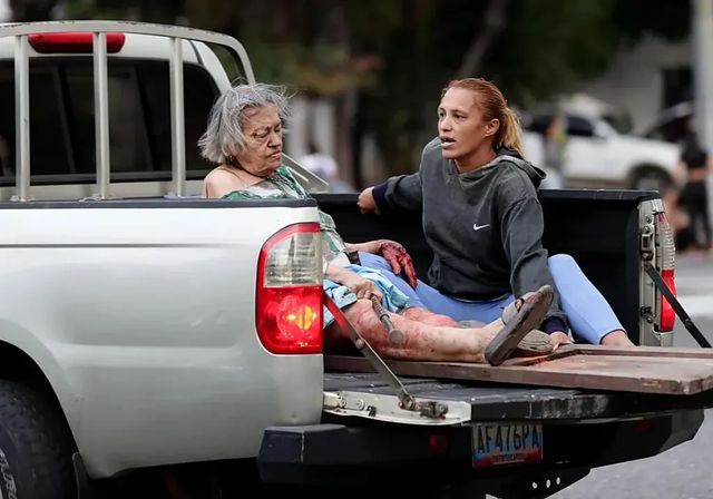 Terremoto sacude Venezuela, la gente huye presa del pánico