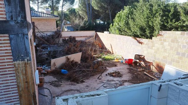 La jueza autoriza un nuevo registro en el antiguo chalé del investigado por la muerte de Esther López