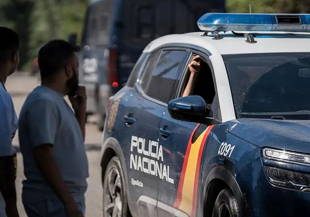 Detenida una mujer en Madrid por abandonar a su bebe de dos años en un carrito mientras estaba de fiesta