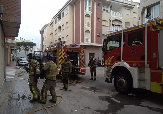 Un herido en el incendio de una vivienda en Torre Pacheco