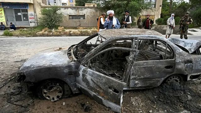 Isis rivendica l'attentato suicida a Kabul