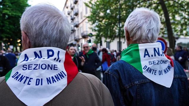 25 aprile, Anpi e antagonisti in piazza