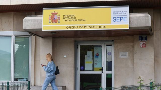 Trabajo suspende la reunión del lunes sobre la reducción de la jornada laboral