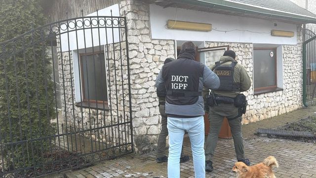 Vin exportat ilegal în SUA sub marca unui brand francez. Poliția de Frontieră a deconspirat o schemă de circa 5 milioane de lei