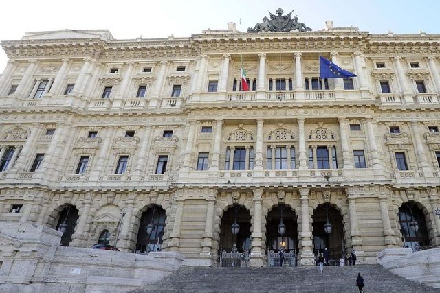 Incendio negli uffici della Cassazione, palazzo evacuato per precauzione ma nessun danno né feriti