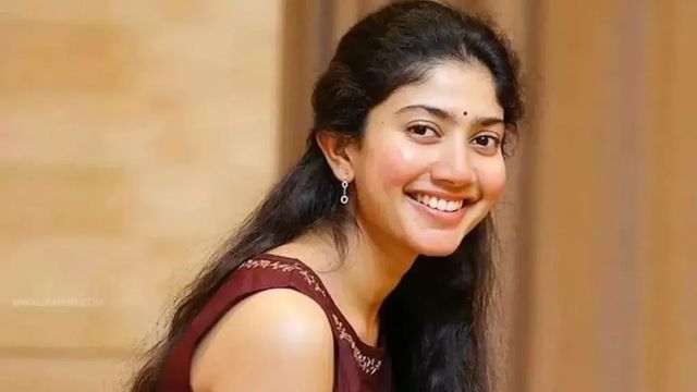 Sai Pallavi Slams Rumours Stating She Turned Vegetarian For Playing Sita