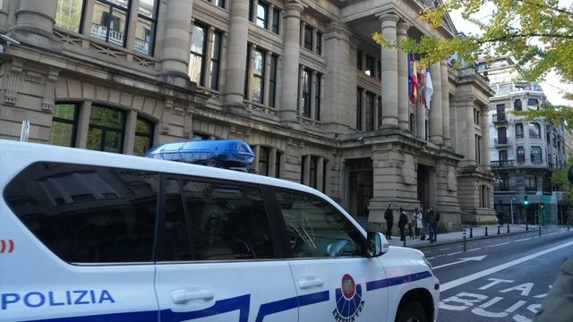 La Audiencia de Gipúzcoa condena a 4 años y medio al profesor de Irún por acercamiento sexual a menores y amenazas
