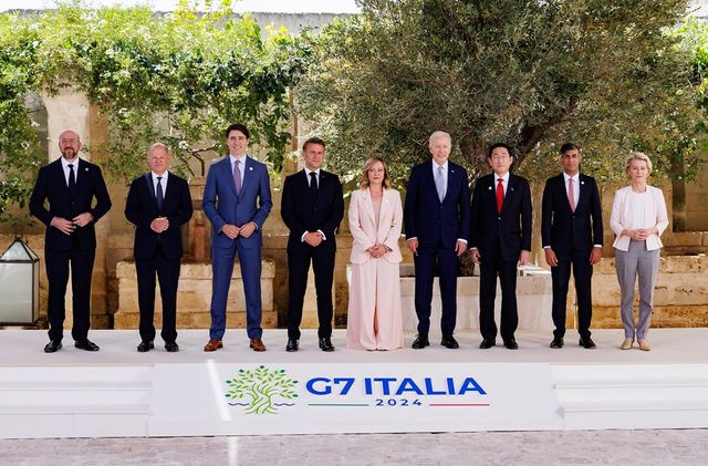 Zelensky, grazie G7 e Meloni per sostegno unitario a Kiev