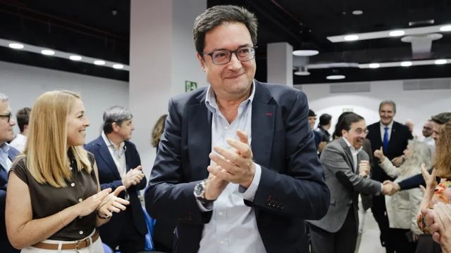 Ayuso naufraga en su viaje a México