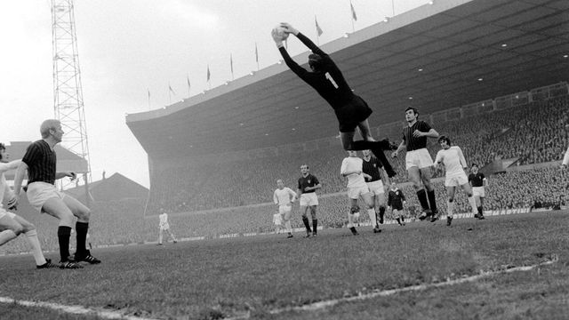 Addio a Fabio Cudicini, leggendario portiere del Milan, morto a 89 anni