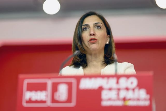 El PSOE tacha de «desproporcionada» la respuesta de Milei a Puente y reprocha a Feijóo su falta de apoyo