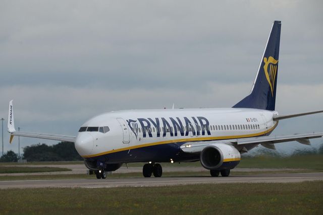“Siamo in ritardo per colpa di Lepore”, comandante Ryanair contro sindaco Bologna