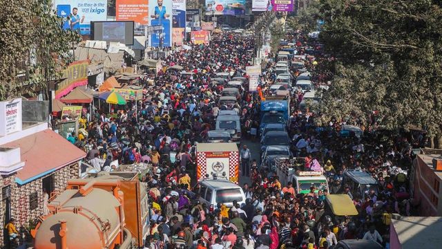 300-km Traffic Jam To Maha Kumbh? Vehicles Reportedly Stuck For 48 Hours