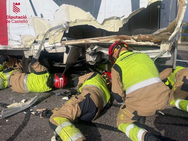 Un accidente en Castellón con un fallecido implica a 40 vehículos a causa de la niebla