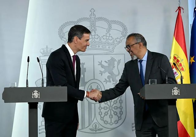 Sánchez presenta la gestión del hantavirus como un «éxito de España ante el mundo» y esquiva el choque con Clavijo