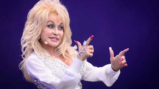 Meghalt Dolly Parton - A countryzene legnagyobb alakja 80 éves volt