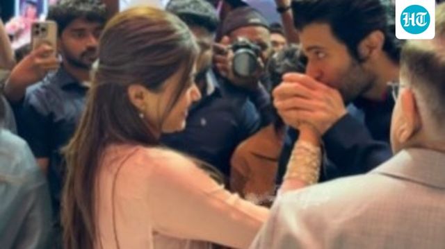 Vijay Deverakonda’s kiss moment with fiancée Rashmika Mandanna wins hearts of netizens, hail them…