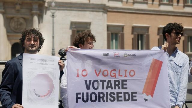 Legge elettorale, emendamento della maggioranza per voto ai fuori sede
