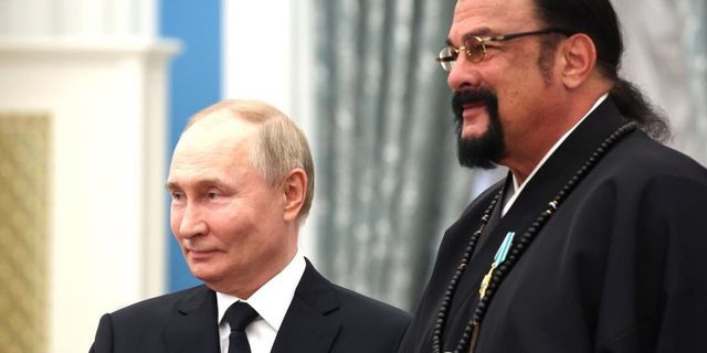 Steven Seagal bevonulna az orosz seregbe, meg is halna Vlagyimir Putyinért