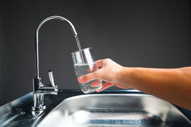De astăzi, serviciile de alimentare cu apă și canalizare din capitală sunt mai scumpe
