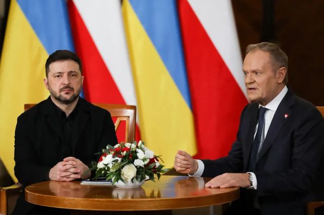 Nawrocki îi retrage lui Zelenski cea mai înaltă distincție, pe fondul unei dispute legate de cel de-al Doilea Război Mondial