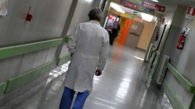 Sospetta intossicazione alimentare, muore una 15enne