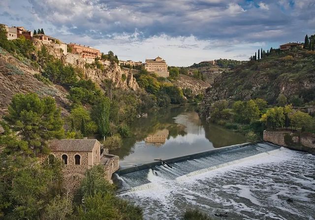 El río Tajo a su paso por Toledo contiene niveles de bacterias fecales 40 veces superior al máximo permitido para el baño