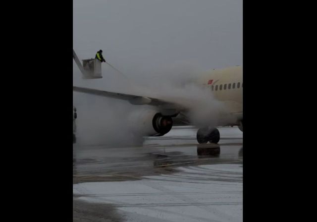 Întârzieri ale zborurilor pe Aeroportul Internațional Chișinău din cauza vremii nefavorabile