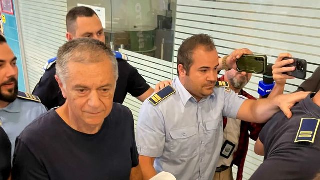 Cumnatul lui Mircea Geoană și fostul ministru de Finanțe Sebastian Vlădescu, eliberați din pușcărie