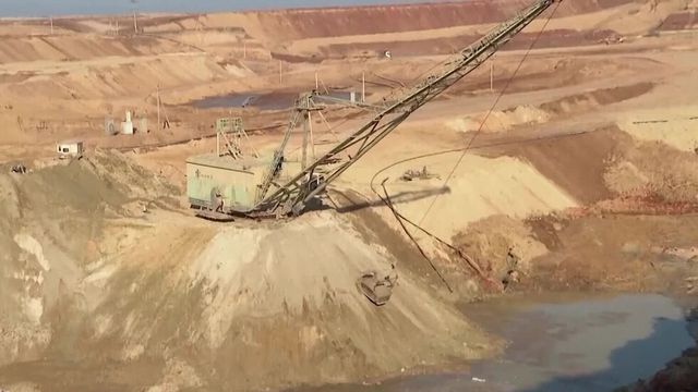 Китай обяви, че отлага забраната за износ на три редкоземни минерала