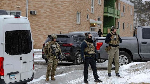 Tensione a Minneapolis, aperta un'indagine sul sindaco e il governatore