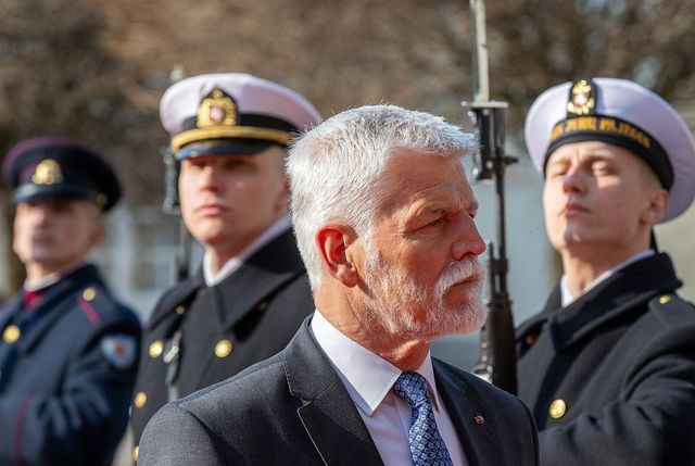 Pavlův poradce kvůli summitu NATO možná doporučí kompetenční žalobu