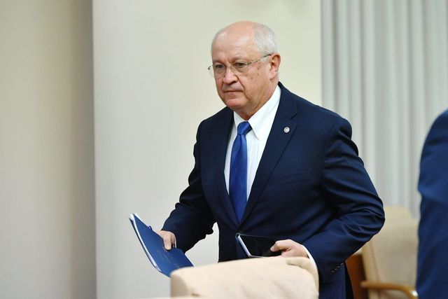 Premierul Alexandru Munteanu condamnă utilizarea rachetei balistice Oreșnik de către Rusia