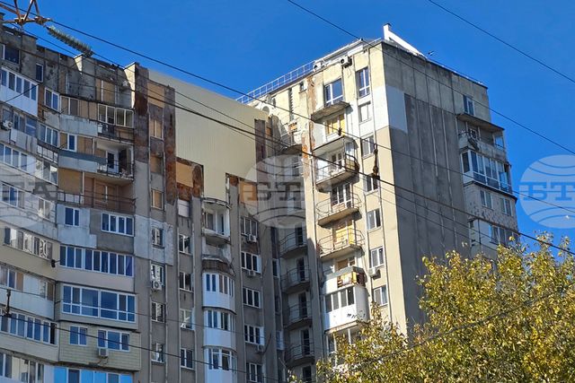 Осем ракети атакуват Одеса и областта, силни взривове отекват в града, съобщават в местните канали в Телеграм